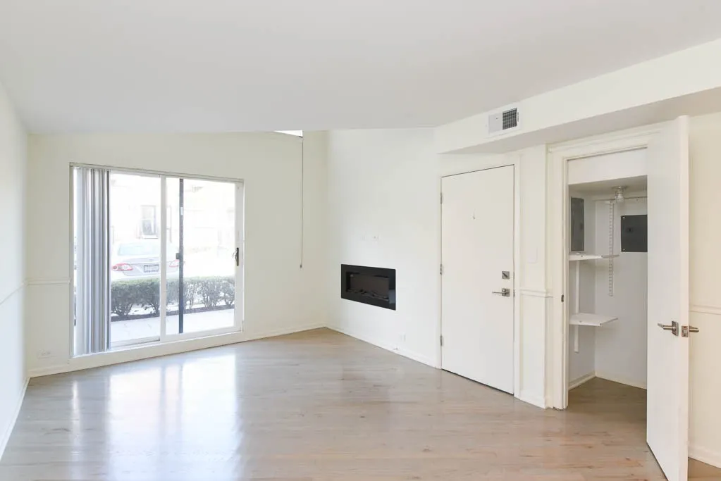 954 W Grace St, ,  60613, USA 60613-unit#A102-Chicago-IL