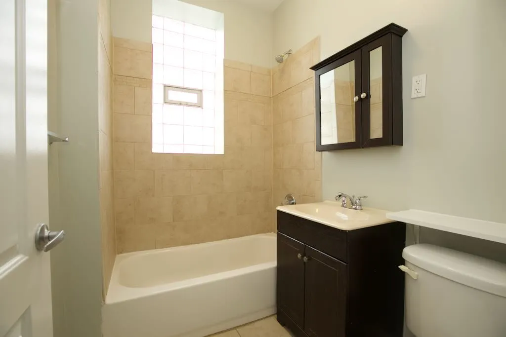 4423 N Wolcott Ave, , 60640, USA 60640-unit#2B-Chicago-IL