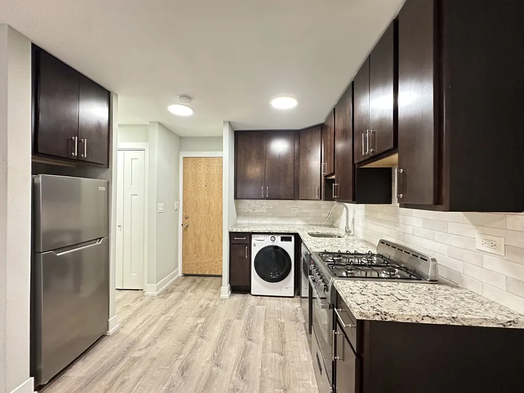 445 W Barry Ave, ,  60657, USA 60657-unit#418-Chicago-IL