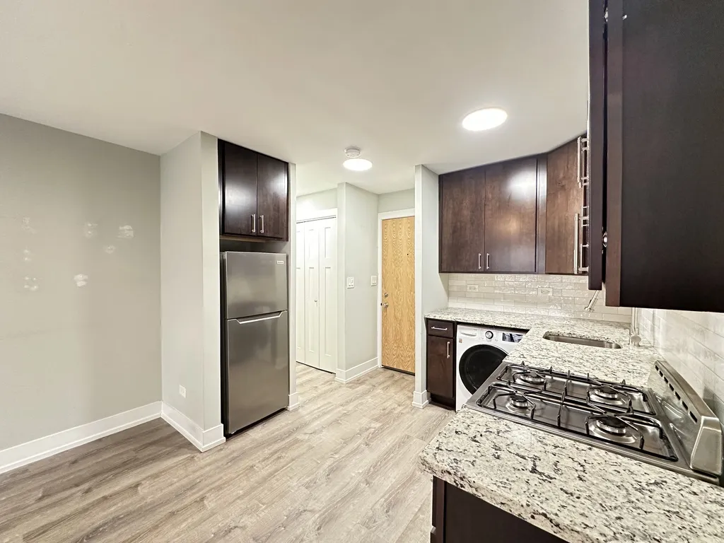 445 W Barry Ave, ,  60657, USA 60657-unit#418-Chicago-IL