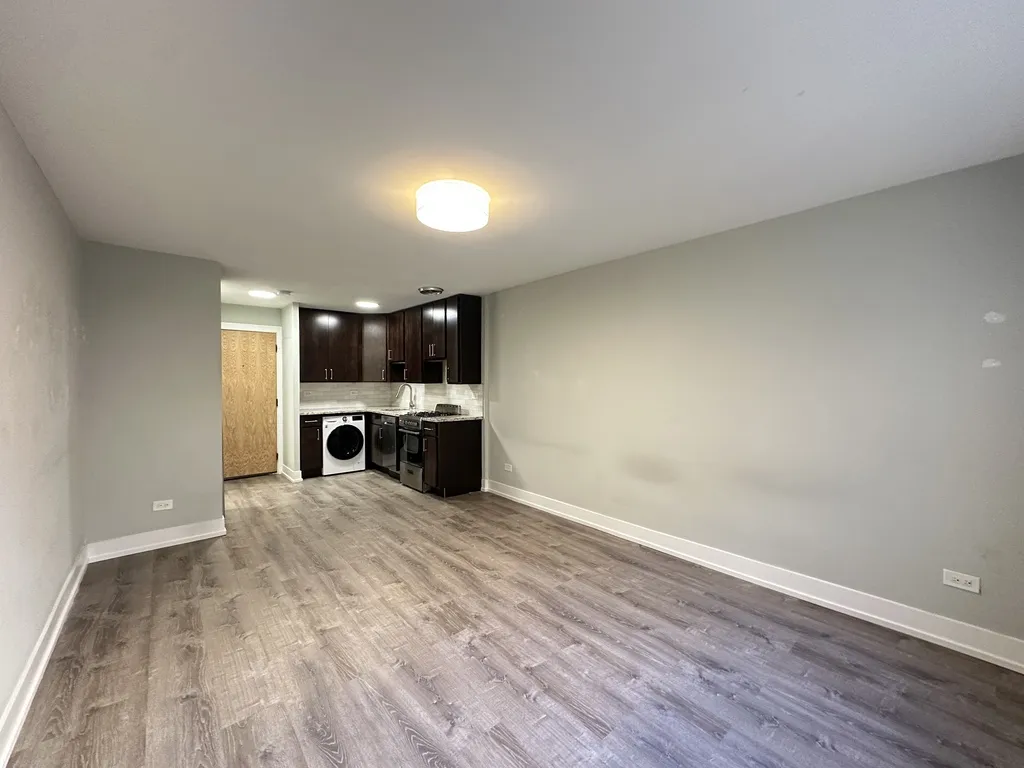 445 W Barry Ave, , 60657, USA 60657-unit#418-Chicago-IL