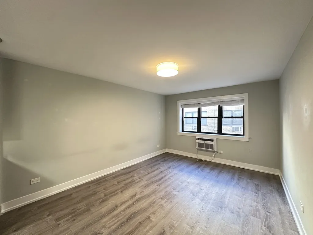 445 W Barry Ave, , 60657, USA 60657-unit#418-Chicago-IL