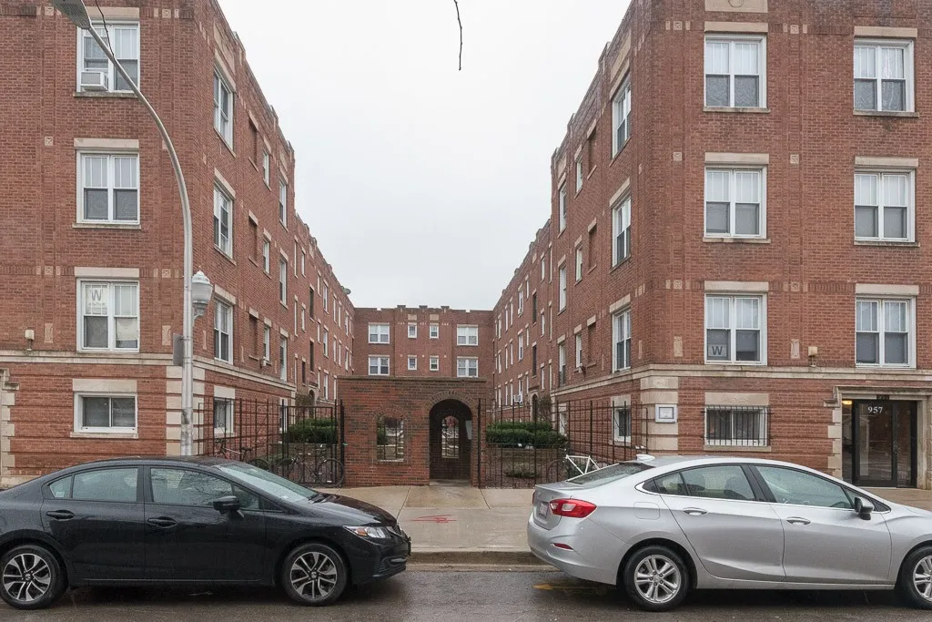 949 W Cornelia Ave, , 60657, USA 60657-unit#3A-Chicago-IL