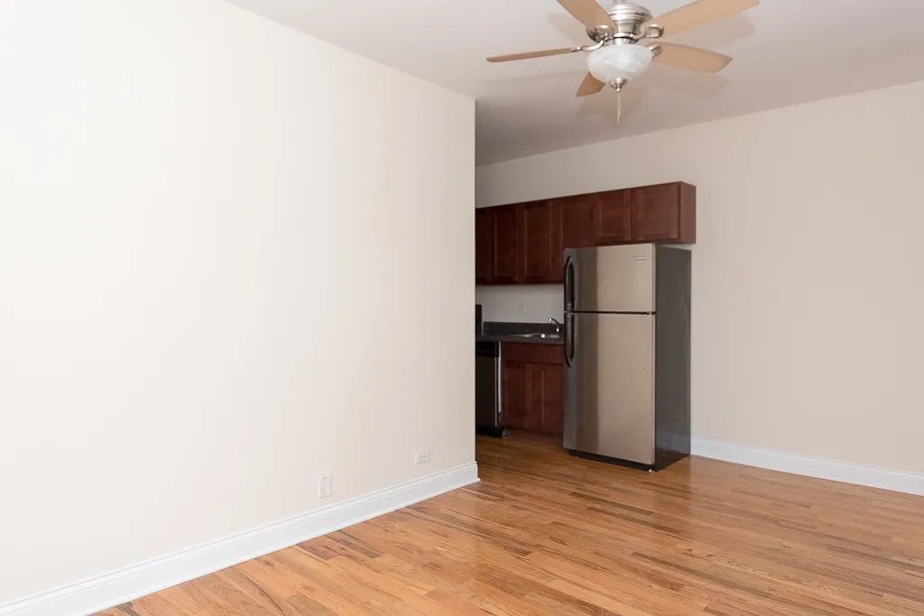 949 W Cornelia Ave, ,  60657, USA 60657-unit#3A-Chicago-IL