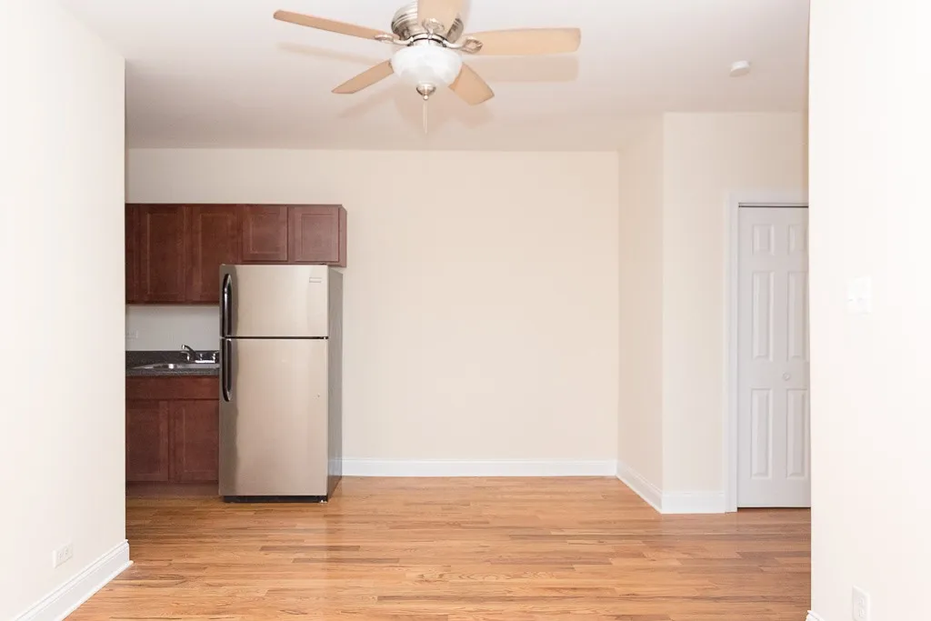 949 W Cornelia Ave, ,  60657, USA 60657-unit#3A-Chicago-IL