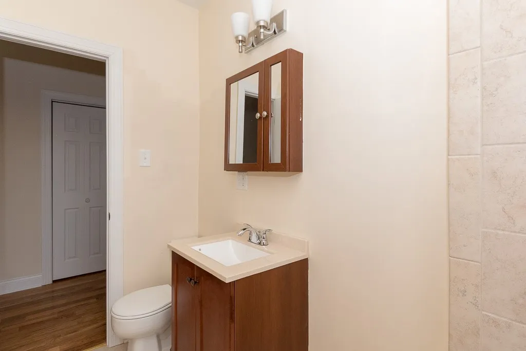 949 W Cornelia Ave, ,  60657, USA 60657-unit#3A-Chicago-IL