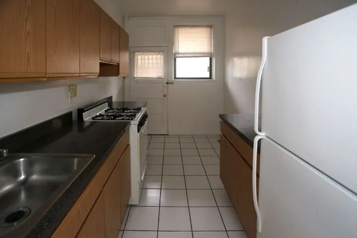 827 W Waveland Ave, ,  60613, USA 60613-unit#3S-Chicago-IL