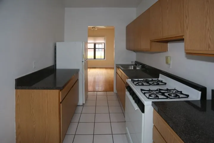 827 W Waveland Ave, ,  60613, USA 60613-unit#3S-Chicago-IL