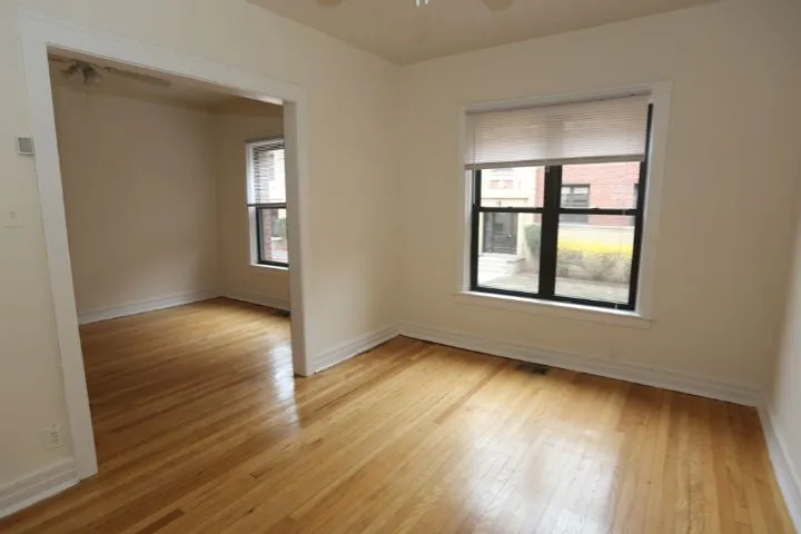 827 W Waveland Ave, ,  60613, USA 60613-unit#3S-Chicago-IL