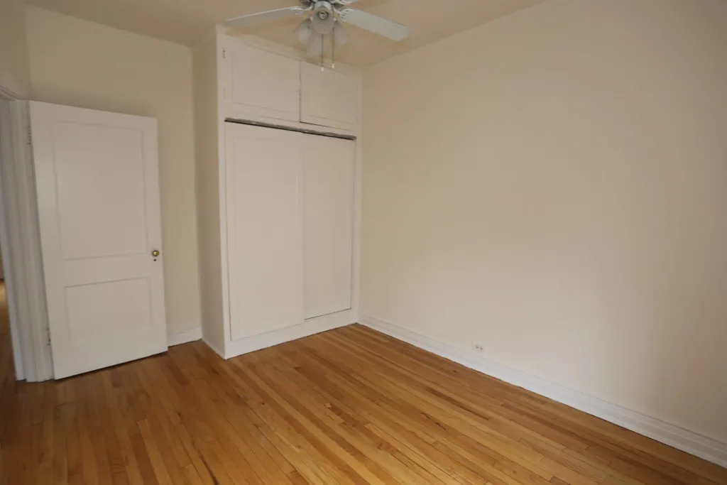 827 W Waveland Ave, ,  60613, USA 60613-unit#3S-Chicago-IL