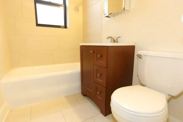 4036 N Ashland Ave, , 60613, USA 60613-unit#2W-Chicago-IL