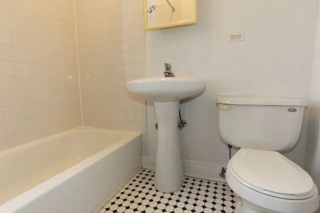 4411 N Kenneth Ave, ,  60630, USA 60630-unit#1A-Chicago-IL