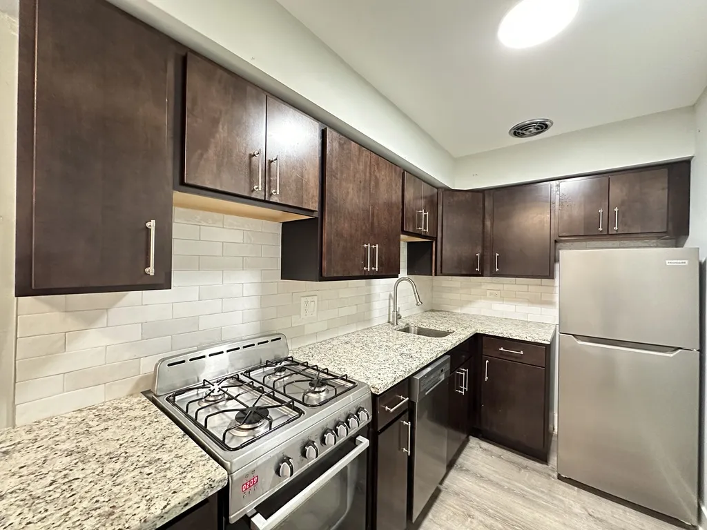 445 W Barry Ave, ,  60657, USA 60657-unit#527-Chicago-IL