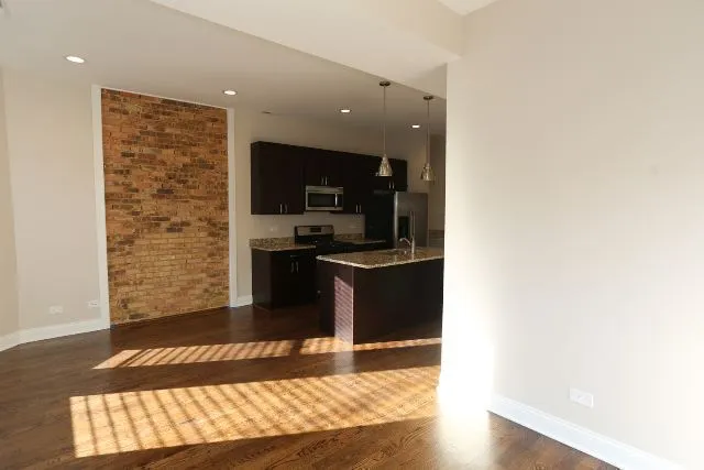 1218 W Diversey Pkwy, ,  60614, USA 60614-unit#2-Chicago-IL
