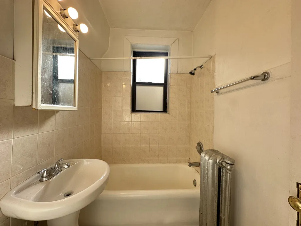 1164 N Dearborn St, ,  60610, USA 60610-unit#213-Chicago-IL