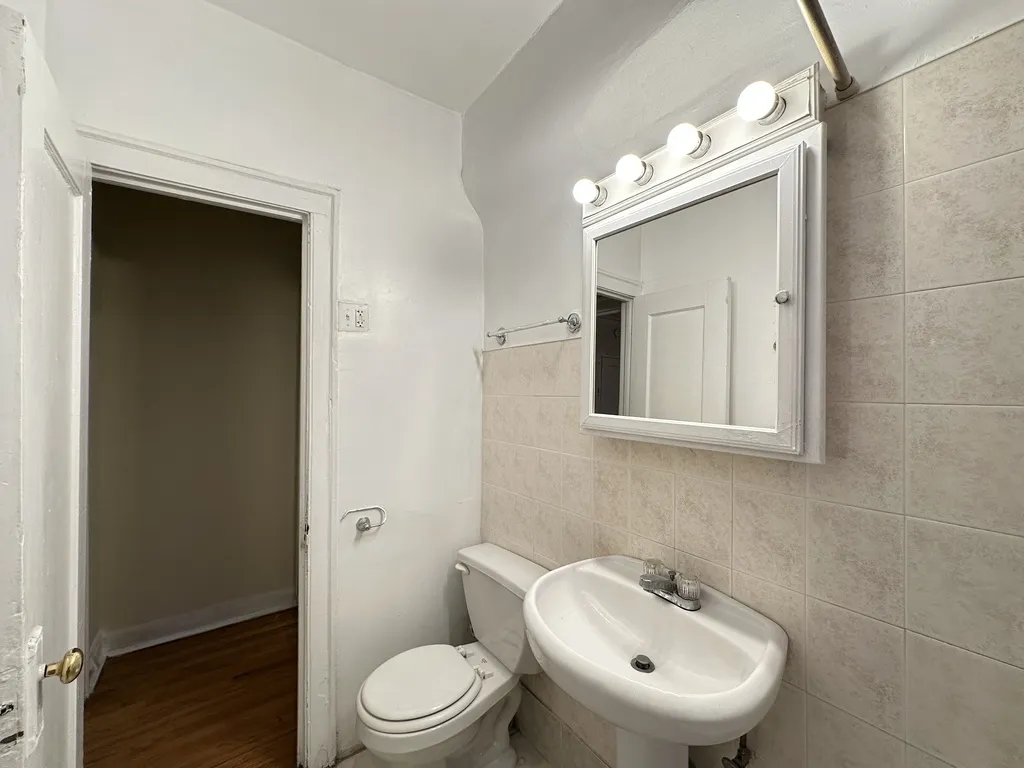 1164 N Dearborn St, ,  60610, USA 60610-unit#413-Chicago-IL