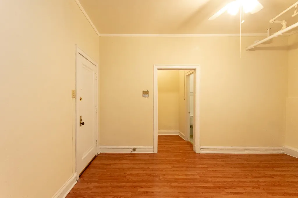 2827 N Burling St, , 60657, USA 60657-unit#02-Chicago-IL