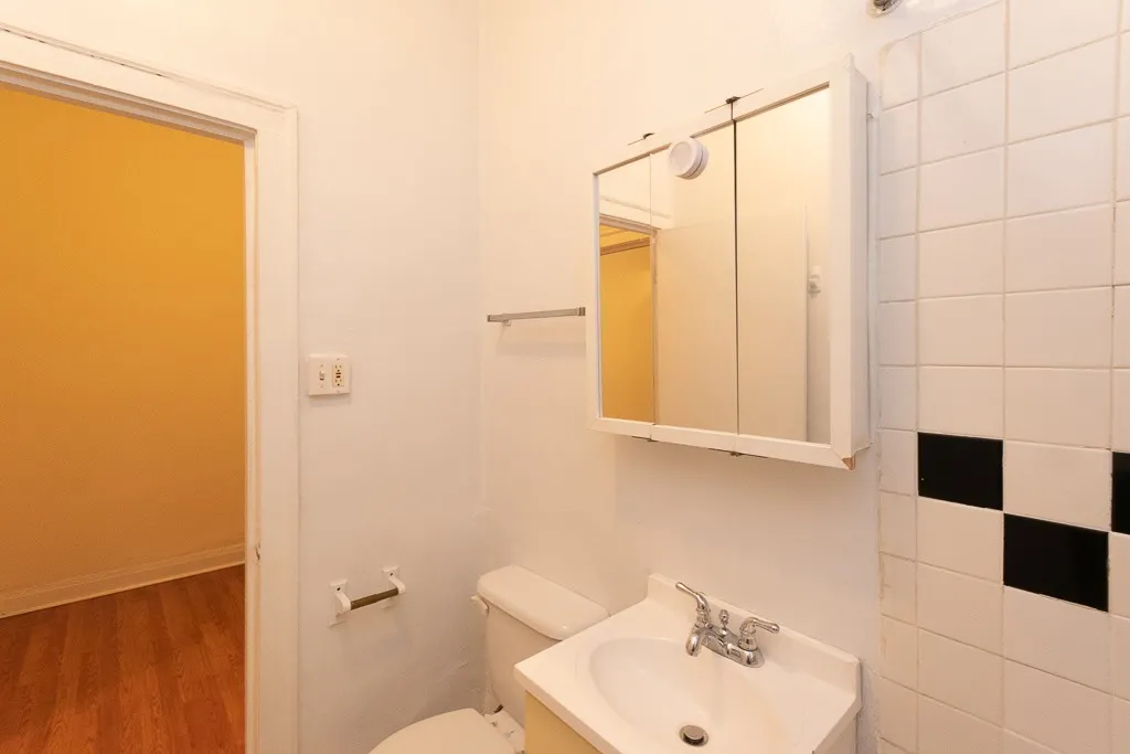 2827 N Burling St, , 60657, USA 60657-unit#02-Chicago-IL