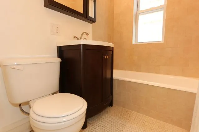 2827 N Burling St, ,  60657, USA 60657-unit#206-Chicago-IL