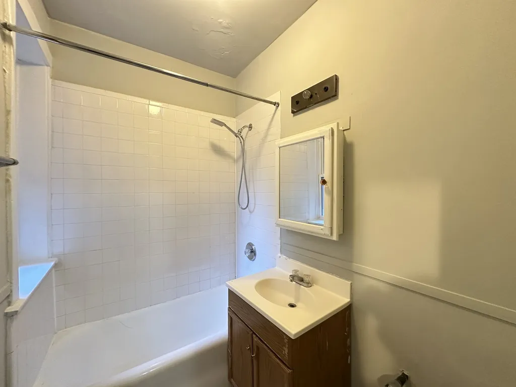511 W Melrose St, ,  60657, USA 60657-unit#311-Chicago-IL