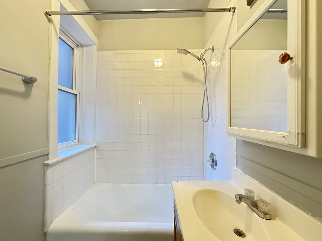 511 W Melrose St, ,  60657, USA 60657-unit#311-Chicago-IL