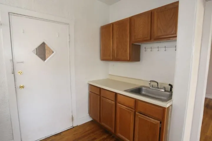 626 W Cornelia Ave, , 60657, USA 60657-unit#1E-Chicago-IL