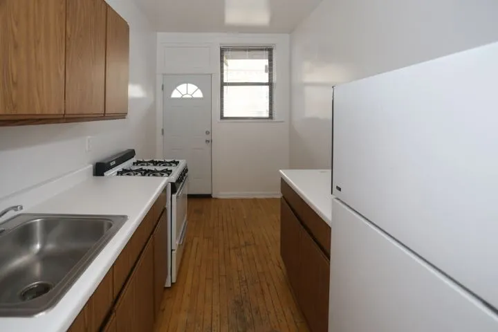 825 W Waveland Ave, ,  60613, USA 60613-unit#1S-Chicago-IL