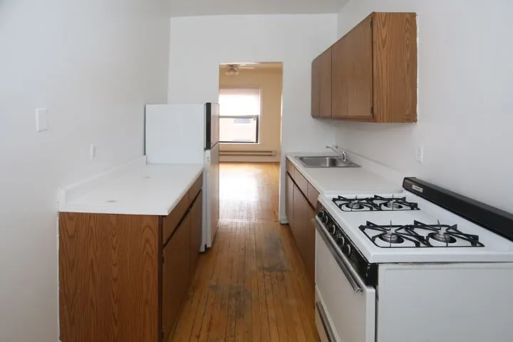 825 W Waveland Ave, ,  60613, USA 60613-unit#1S-Chicago-IL