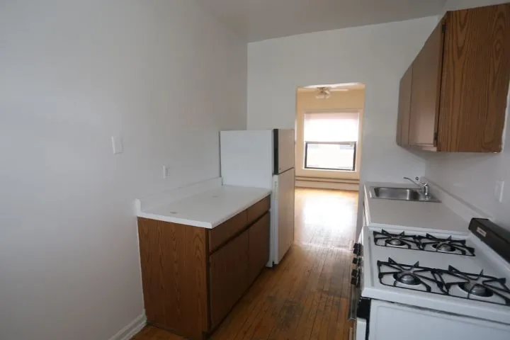 825 W Waveland Ave, ,  60613, USA 60613-unit#1S-Chicago-IL