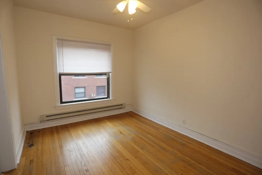 825 W Waveland Ave, ,  60613, USA 60613-unit#1S-Chicago-IL
