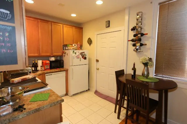 3323 N Lakewood Ave, , 60657, USA 60657-unit#G-Chicago-IL