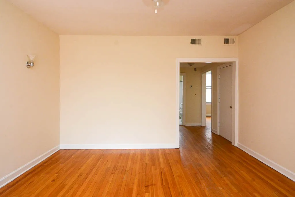 554 W Aldine Ave, , 60657, USA 60657-unit#3W-Chicago-IL