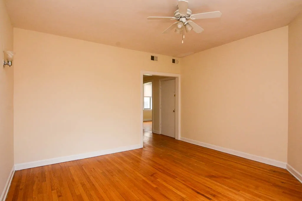 554 W Aldine Ave, , 60657, USA 60657-unit#3W-Chicago-IL