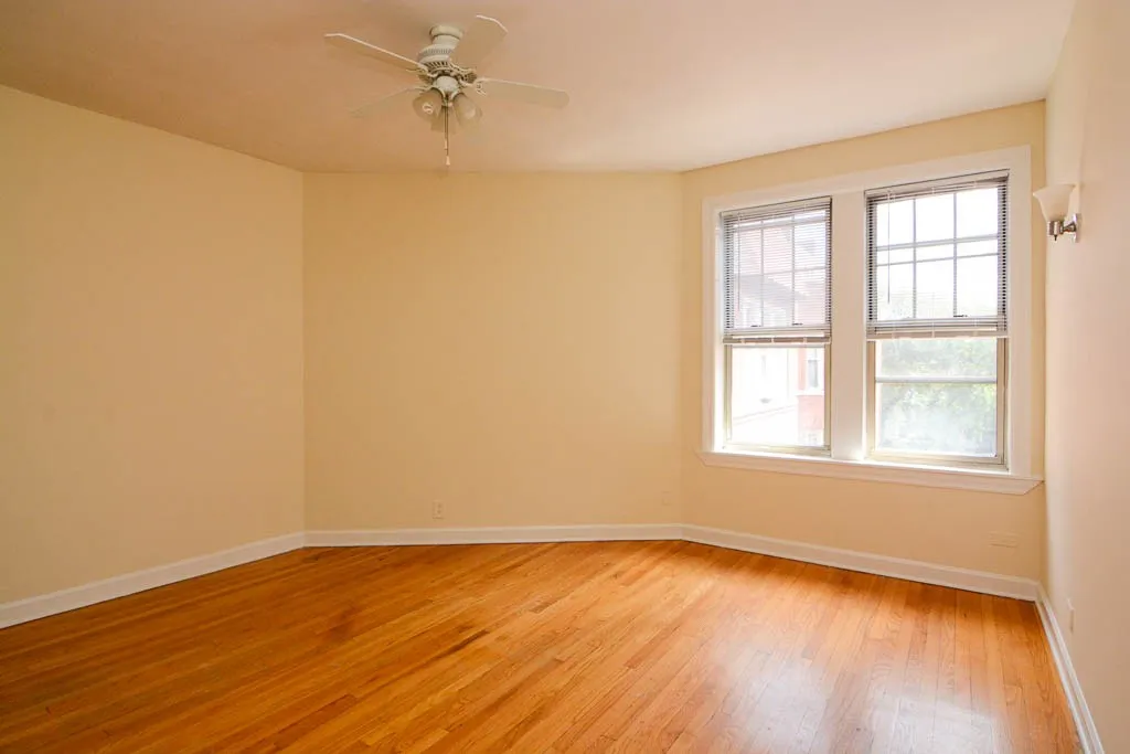 554 W Aldine Ave, , 60657, USA 60657-unit#3W-Chicago-IL