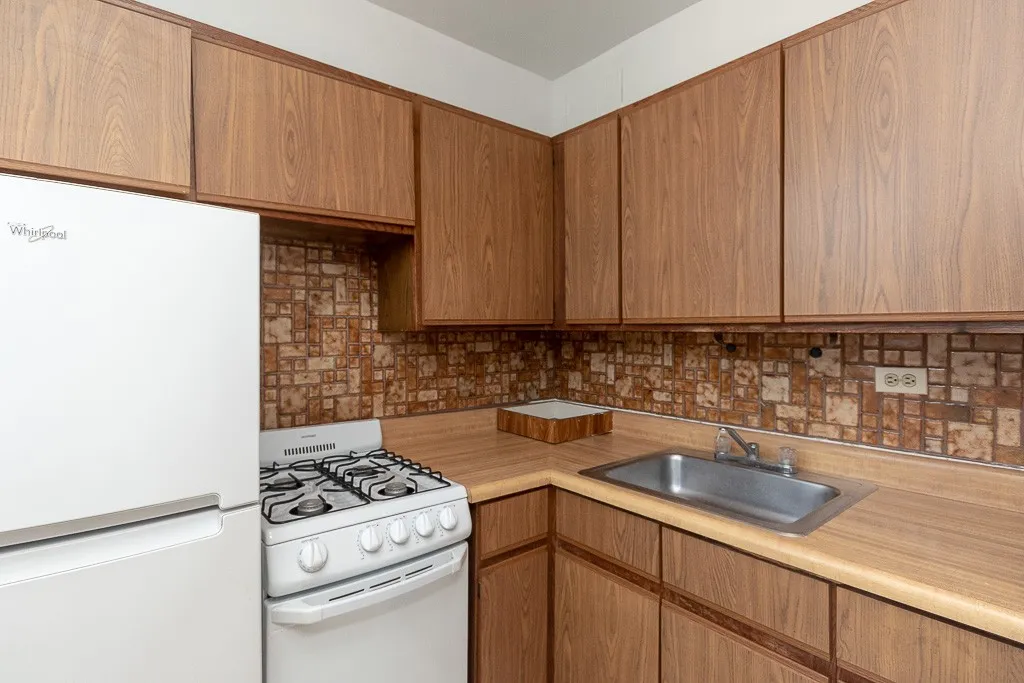 739 W Belmont Ave, , 60657, USA 60657-unit#302-Chicago-IL