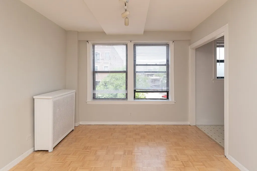 739 W Belmont Ave, , 60657, USA 60657-unit#302-Chicago-IL
