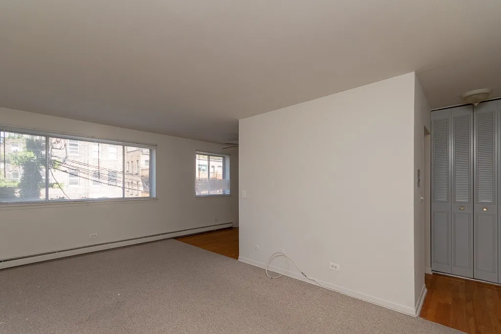 530 W Aldine Ave, ,  60657, USA 60657-unit#311-Chicago-IL