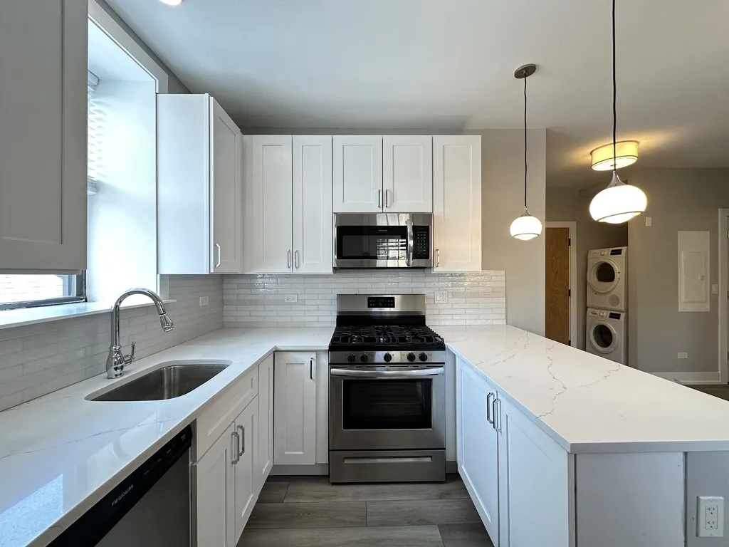 3937 N Janssen Ave, ,  60613, USA 60613-unit#1E-Chicago-IL