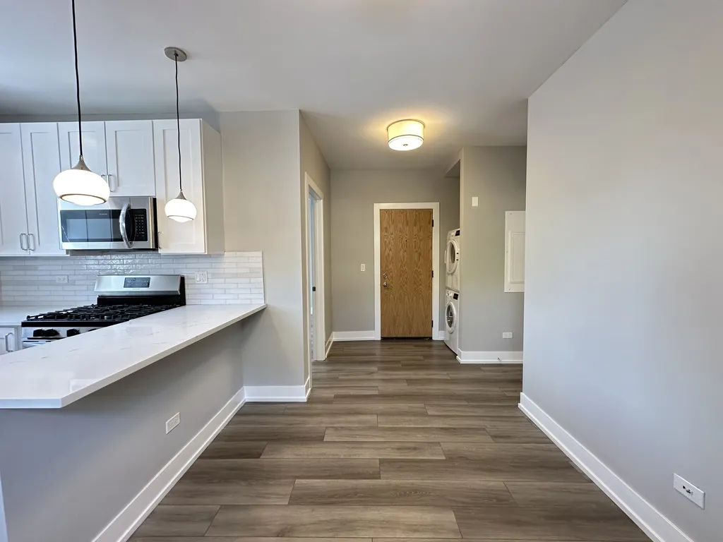 3937 N Janssen Ave, ,  60613, USA 60613-unit#1E-Chicago-IL