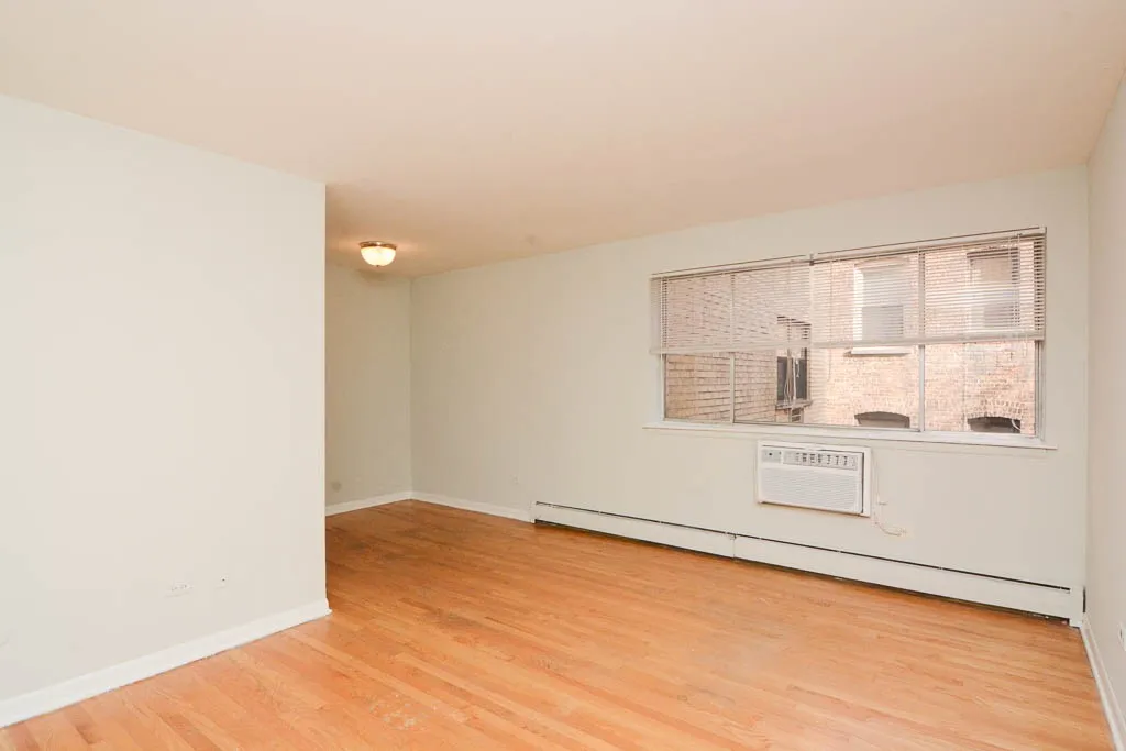 510 W Briar Pl, ,  60657, USA 60657-unit#410-Chicago-IL