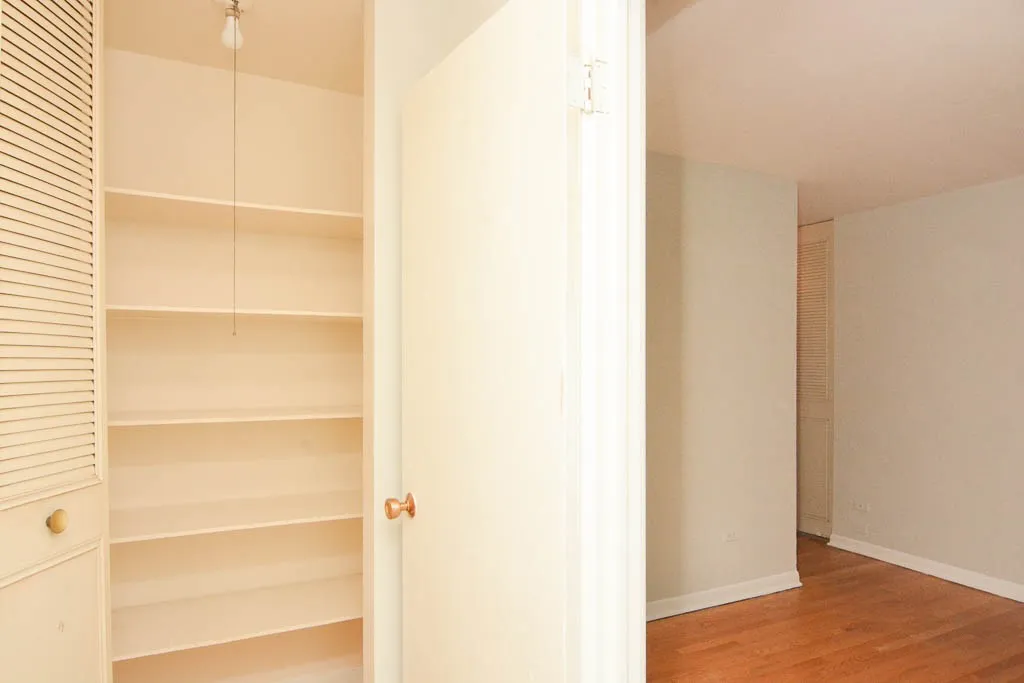 510 W Briar Pl, ,  60657, USA 60657-unit#410-Chicago-IL