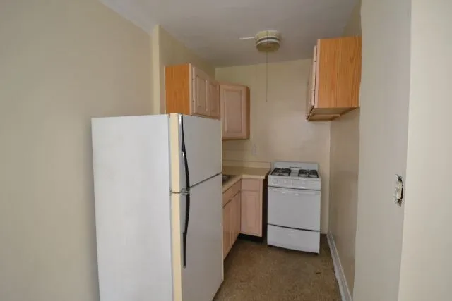 425 W Roscoe St, ,  60657, USA 60657-unit#301-Chicago-IL