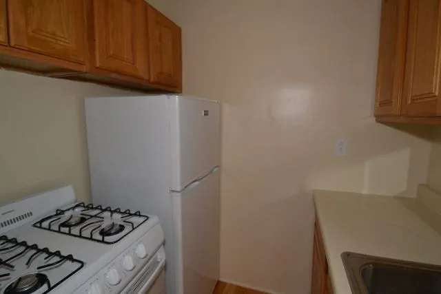 425 W Roscoe St, ,  60657, USA 60657-unit#302-Chicago-IL