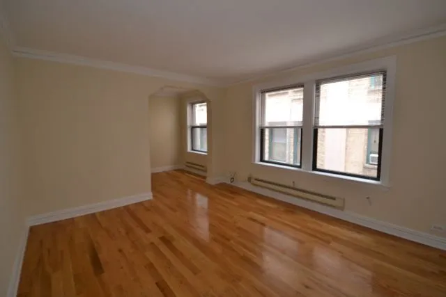 425 W Roscoe St, ,  60657, USA 60657-unit#302-Chicago-IL