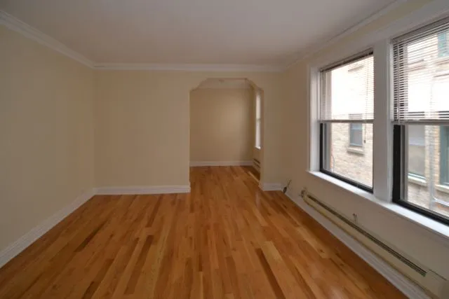 425 W Roscoe St, ,  60657, USA 60657-unit#302-Chicago-IL