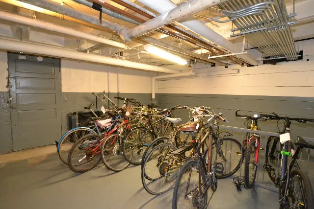425 W Roscoe St, ,  60657, USA 60657-unit#302-Chicago-IL