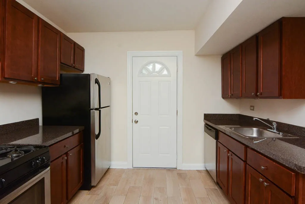 3728 N Pine Grove Ave, ,  60613, USA 60613-unit#G-Chicago-IL