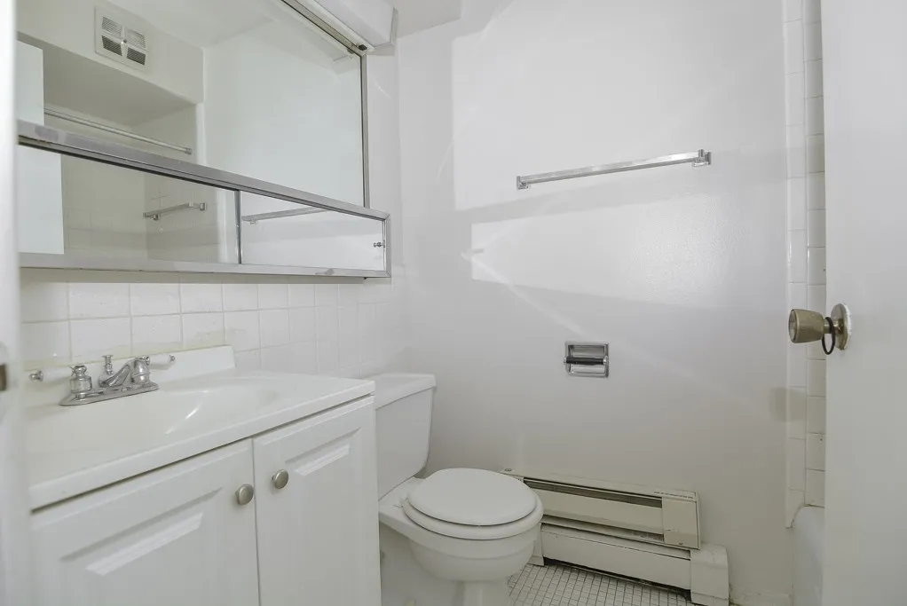 660 W Wrightwood Ave, ,  60614, USA 60614-unit#209-Chicago-IL