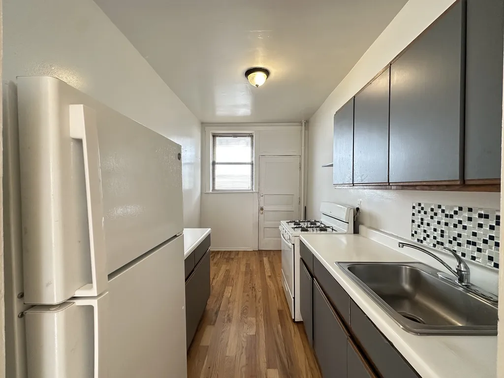 819 W Waveland Ave, , 60613, USA 60613-unit#2S-Chicago-IL