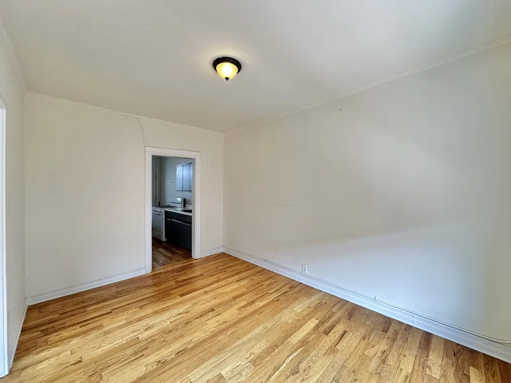 819 W Waveland Ave, , 60613, USA 60613-unit#2S-Chicago-IL